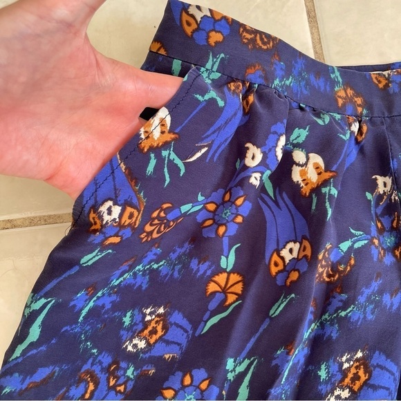 Tibi multicolor silk high waisted shorts midi length size 2 - Picture 2 of 7